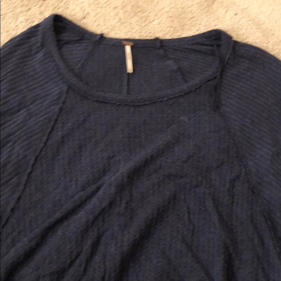 NAVY FREE PEOPLE COMFY TOP - Picture 2 of 5